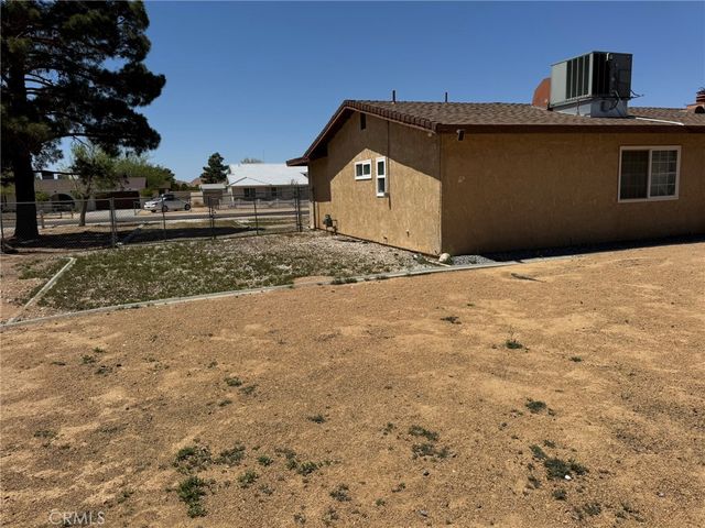 13771 Wawona Road, Apple Valley, CA 92307
