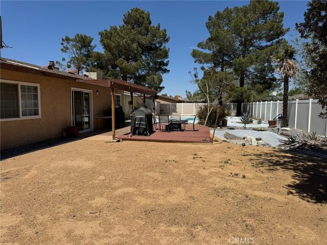 13771 Wawona Road, Apple Valley, CA 92307