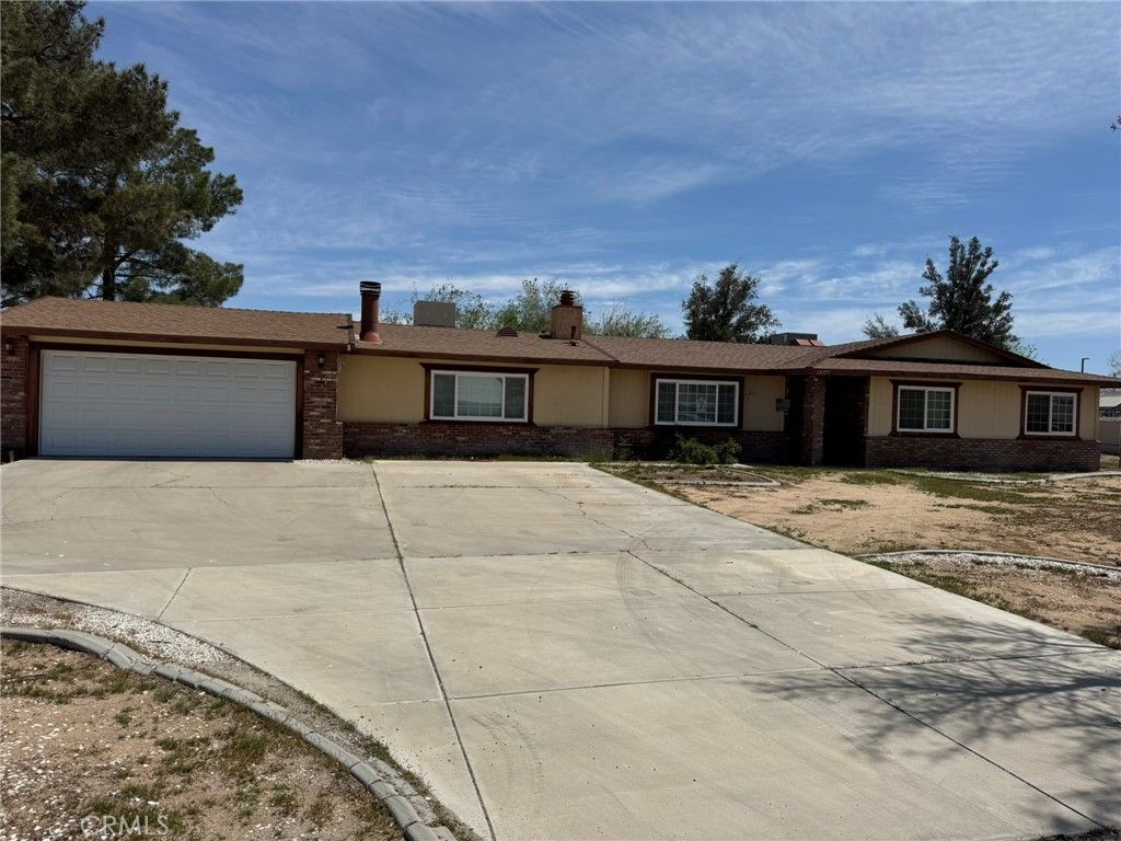 13771 Wawona Road, Apple Valley, CA 92307
