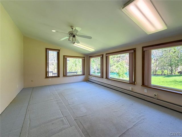 5 Chestnut Road, New Hartford, NY 13413