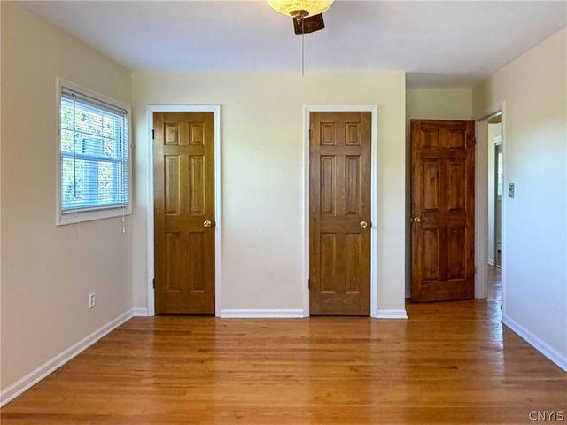 5 Chestnut Road, New Hartford, NY 13413