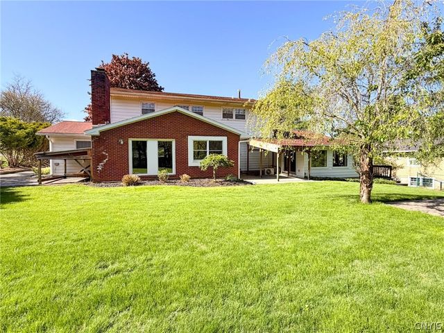 5 Chestnut Road, New Hartford, NY 13413