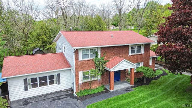 5 Chestnut Road, New Hartford, NY 13413