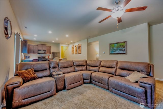 7129 Munn Lake Drive SE, Tumwater, WA 98501