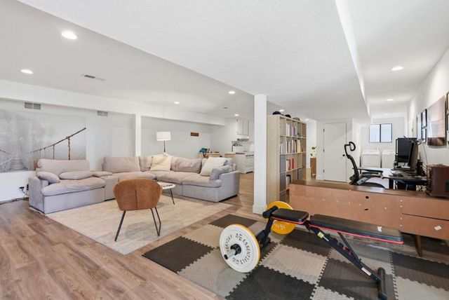 4206 Huntington Street, Oakland, CA 94619