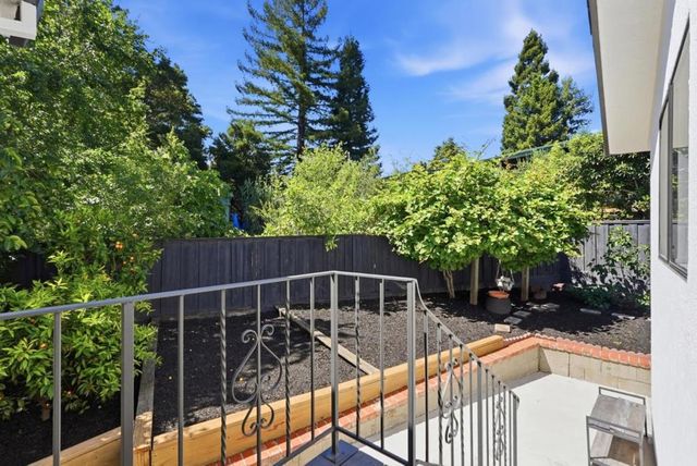 4206 Huntington Street, Oakland, CA 94619