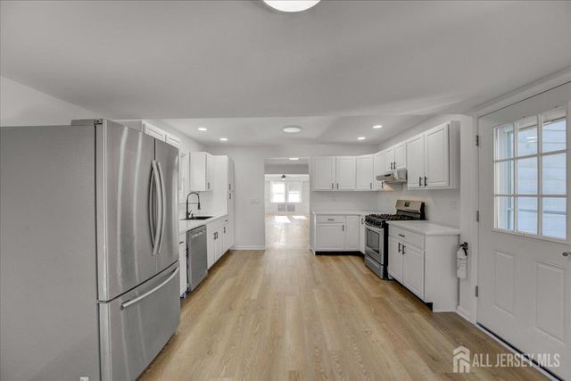 201 Gatzmer Avenue UPSTA, Jamesburg, NJ 08831