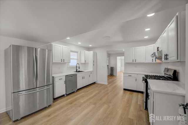 201 Gatzmer Avenue UPSTA, Jamesburg, NJ 08831