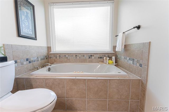 25 Beaujolais Drive, Florissant, MO 63031
