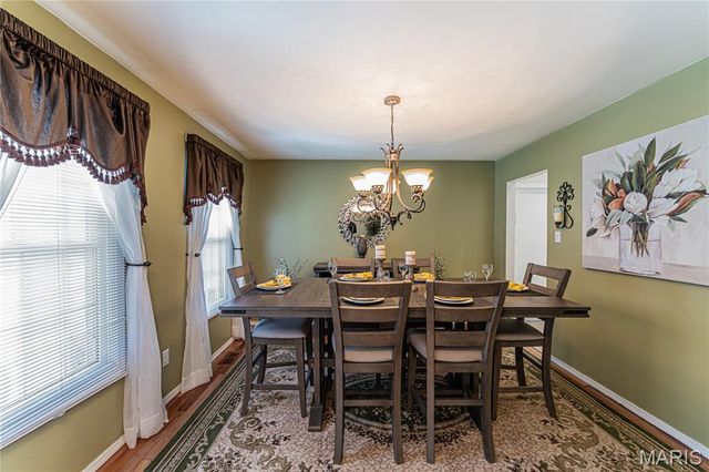 25 Beaujolais Drive, Florissant, MO 63031