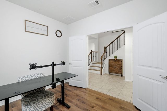 1200 Hyde Park DR, Round Rock, TX 78665