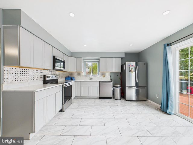 2100 BERGER PL, Herndon, VA 20170