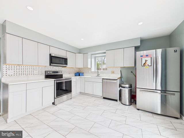 2100 BERGER PL, Herndon, VA 20170