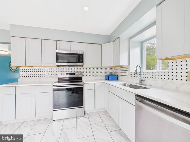 2100 BERGER PL, Herndon, VA 20170
