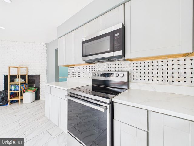 2100 BERGER PL, Herndon, VA 20170
