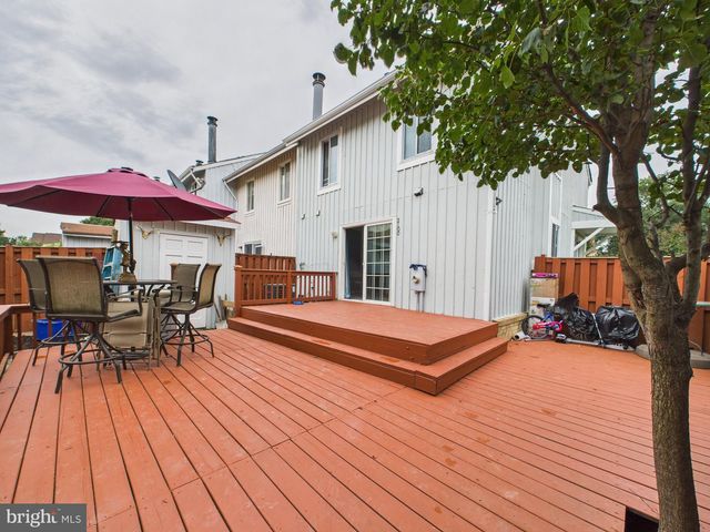2100 BERGER PL, Herndon, VA 20170