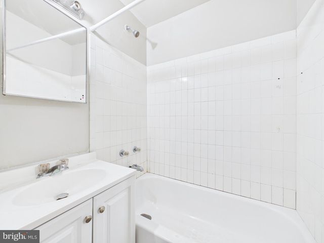 2100 BERGER PL, Herndon, VA 20170