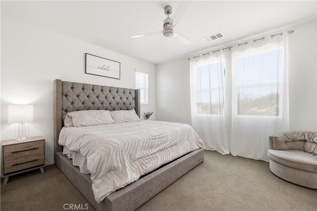 18175 Meridian Lane, Saugus, CA 91350