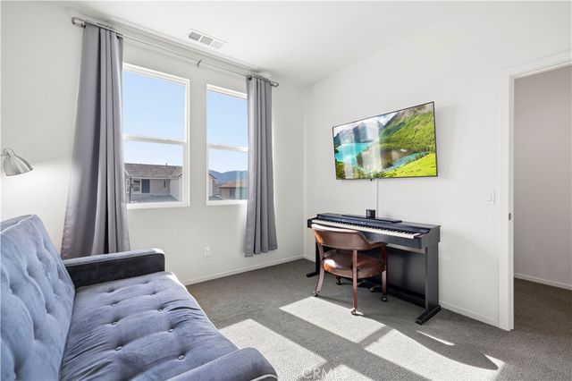 18175 Meridian Lane, Saugus, CA 91350