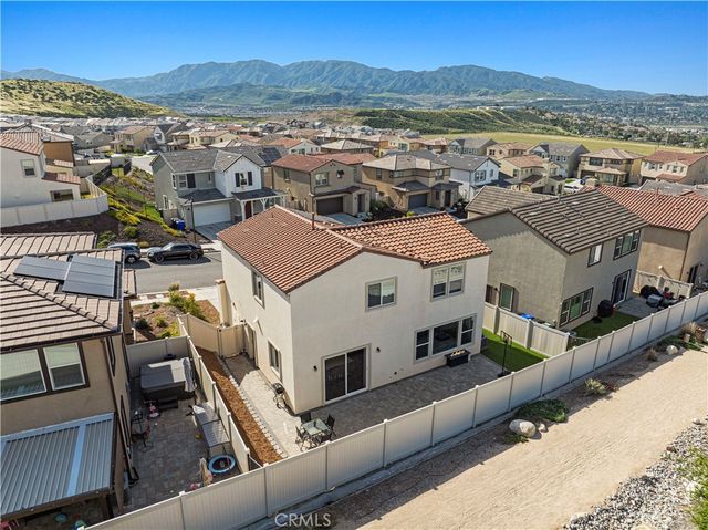 18175 Meridian Lane, Saugus, CA 91350