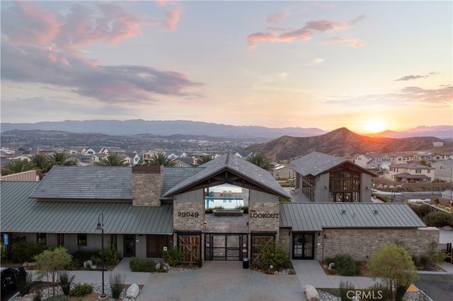 18175 Meridian Lane, Saugus, CA 91350