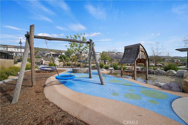 18175 Meridian Lane, Saugus, CA 91350