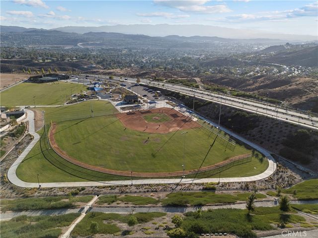 18175 Meridian Lane, Saugus, CA 91350