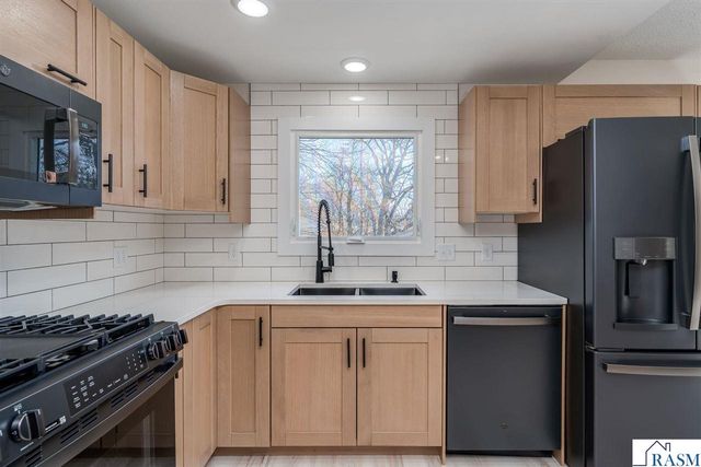 7 Dellview Lane, Mankato, MN 56001