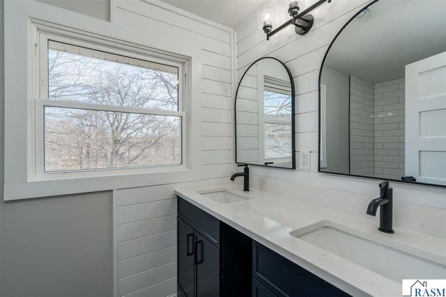 7 Dellview Lane, Mankato, MN 56001