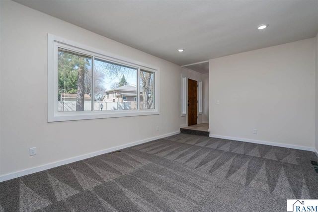 7 Dellview Lane, Mankato, MN 56001