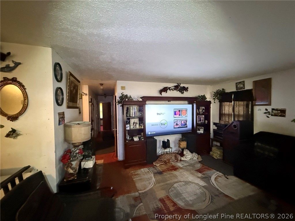 112 Victoria Drive, Parkton, NC 28371 — photo 3
