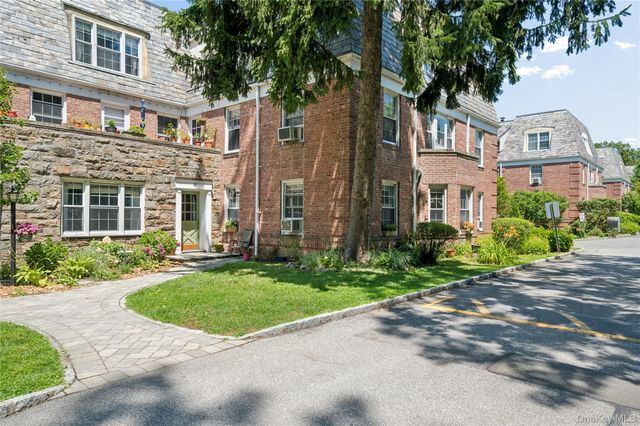 84 Pinewood Road 1F, Hartsdale, NY 10530