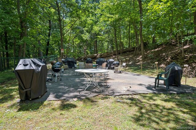84 Pinewood Road 1F, Hartsdale, NY 10530