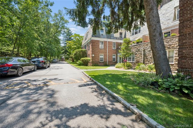 84 Pinewood Road 1F, Hartsdale, NY 10530