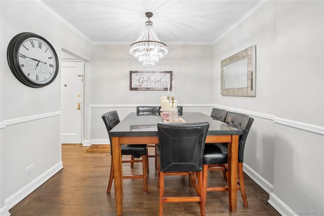 84 Pinewood Road 1F, Hartsdale, NY 10530