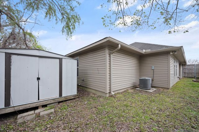 830 Sedona Pines Dr, Baton Rouge, LA 70816