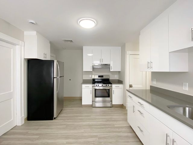 44 Jones Rd 5, Revere, MA 02150
