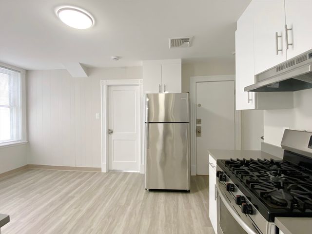 44 Jones Rd 5, Revere, MA 02150
