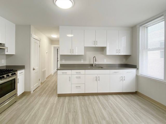 44 Jones Rd 5, Revere, MA 02150