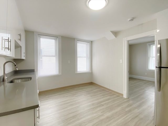 44 Jones Rd 5, Revere, MA 02150