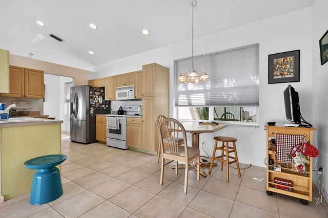 5176 Ventura Drive 5176, Delray Beach, FL 33484