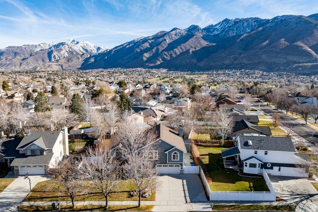 11989 S HIDDEN VALLEY RD, Sandy, UT 84092