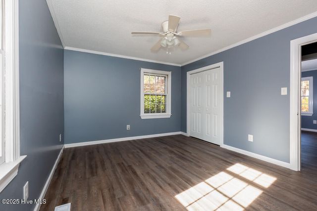 5105 Pinetree Lane, New Bern, NC 28562