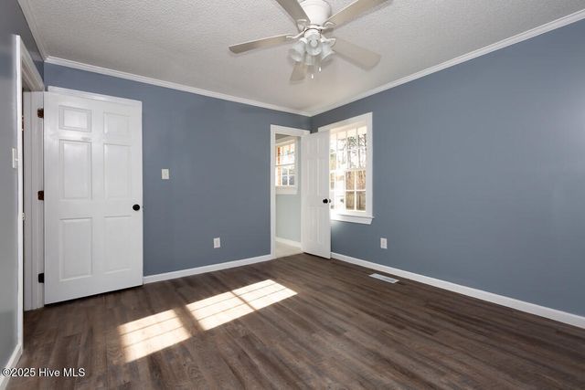 5105 Pinetree Lane, New Bern, NC 28562