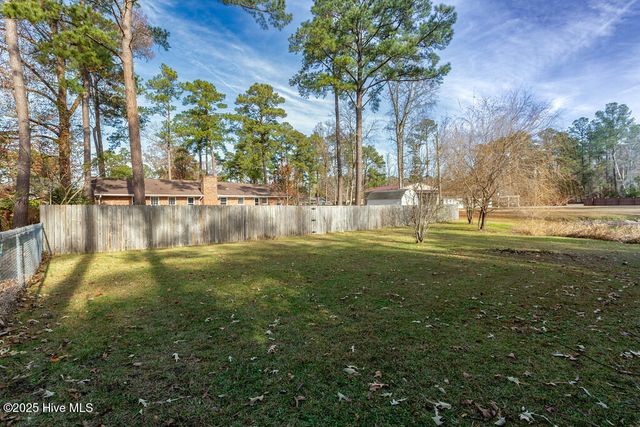 5105 Pinetree Lane, New Bern, NC 28562