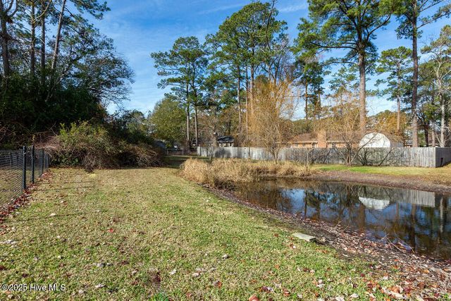 5105 Pinetree Lane, New Bern, NC 28562