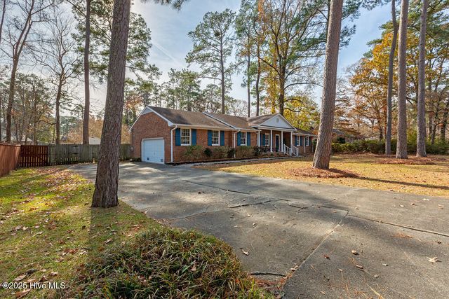 5105 Pinetree Lane, New Bern, NC 28562