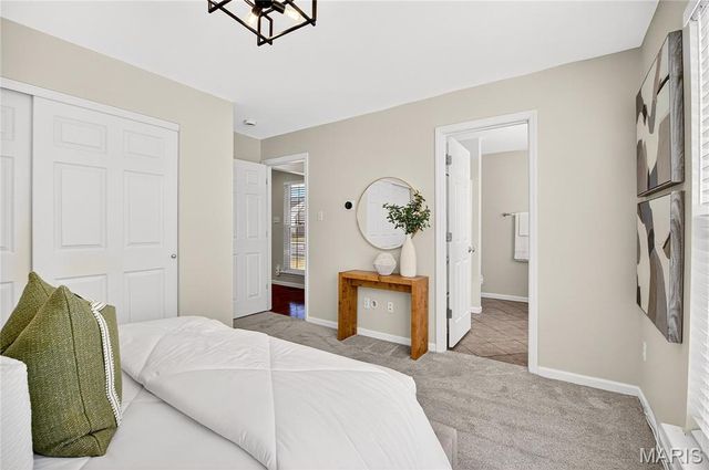 480 Coachgate Court, Ballwin, MO 63021