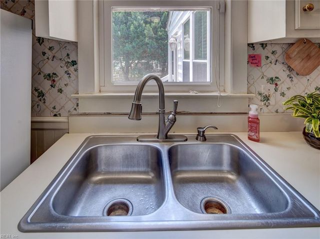5005 Fable AVE, Portsmouth, VA 23703