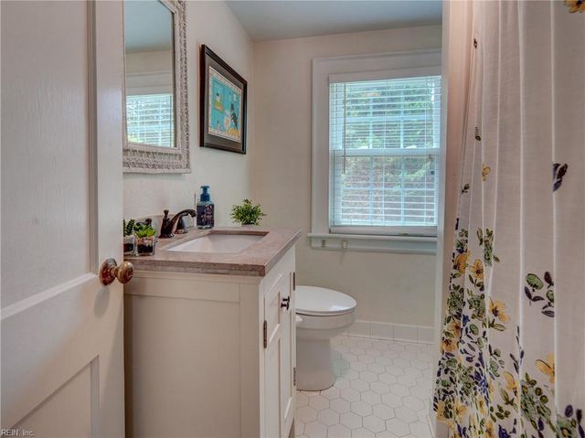 5005 Fable AVE, Portsmouth, VA 23703